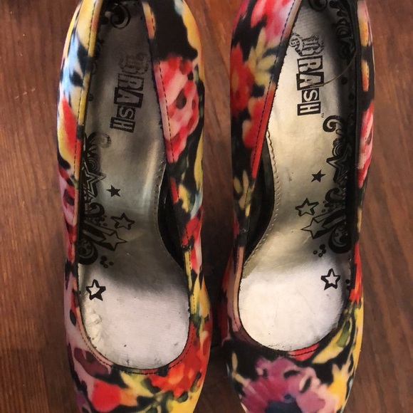 Brash floral print heels worn like new condition no scuffs size 7.5 US - Picture 2 of 4